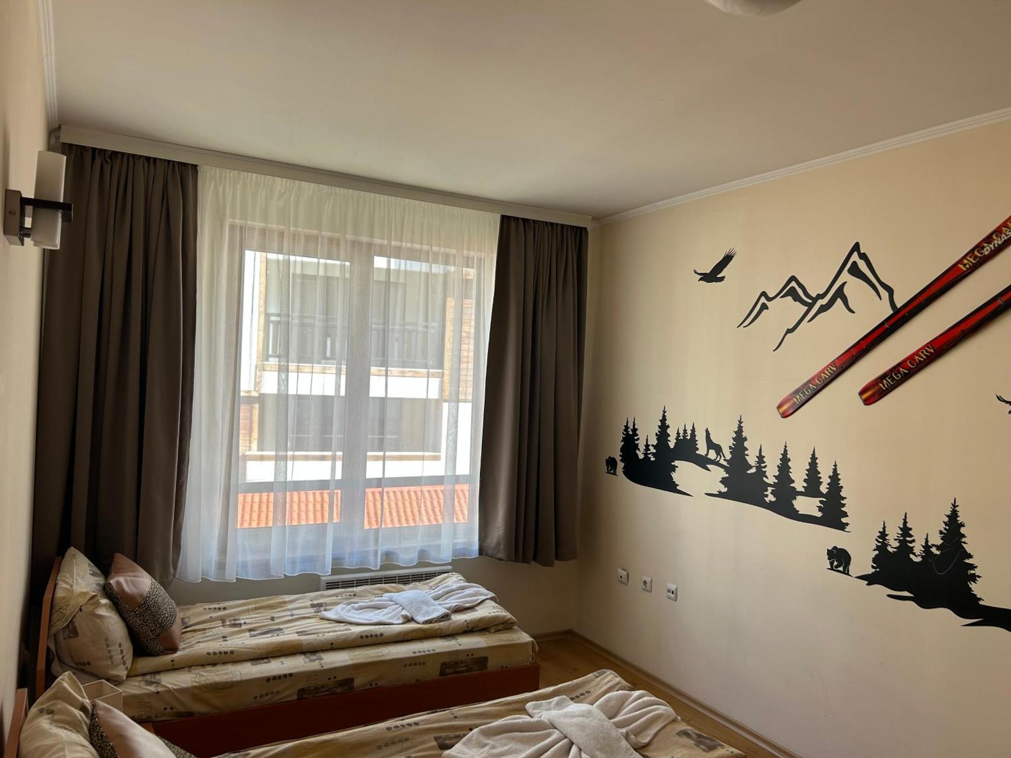 2 Bedroom Near Gondola * בנסקו