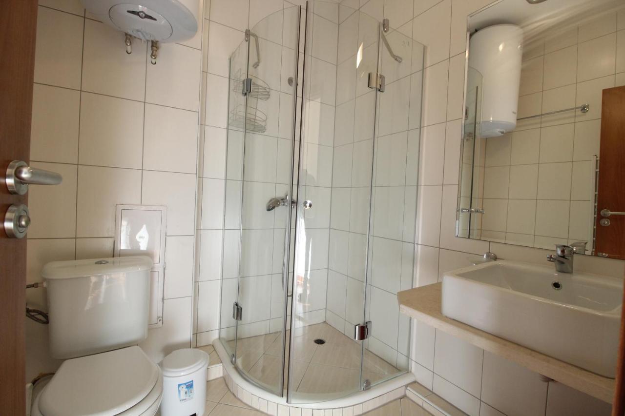2 Bedroom Near Gondola