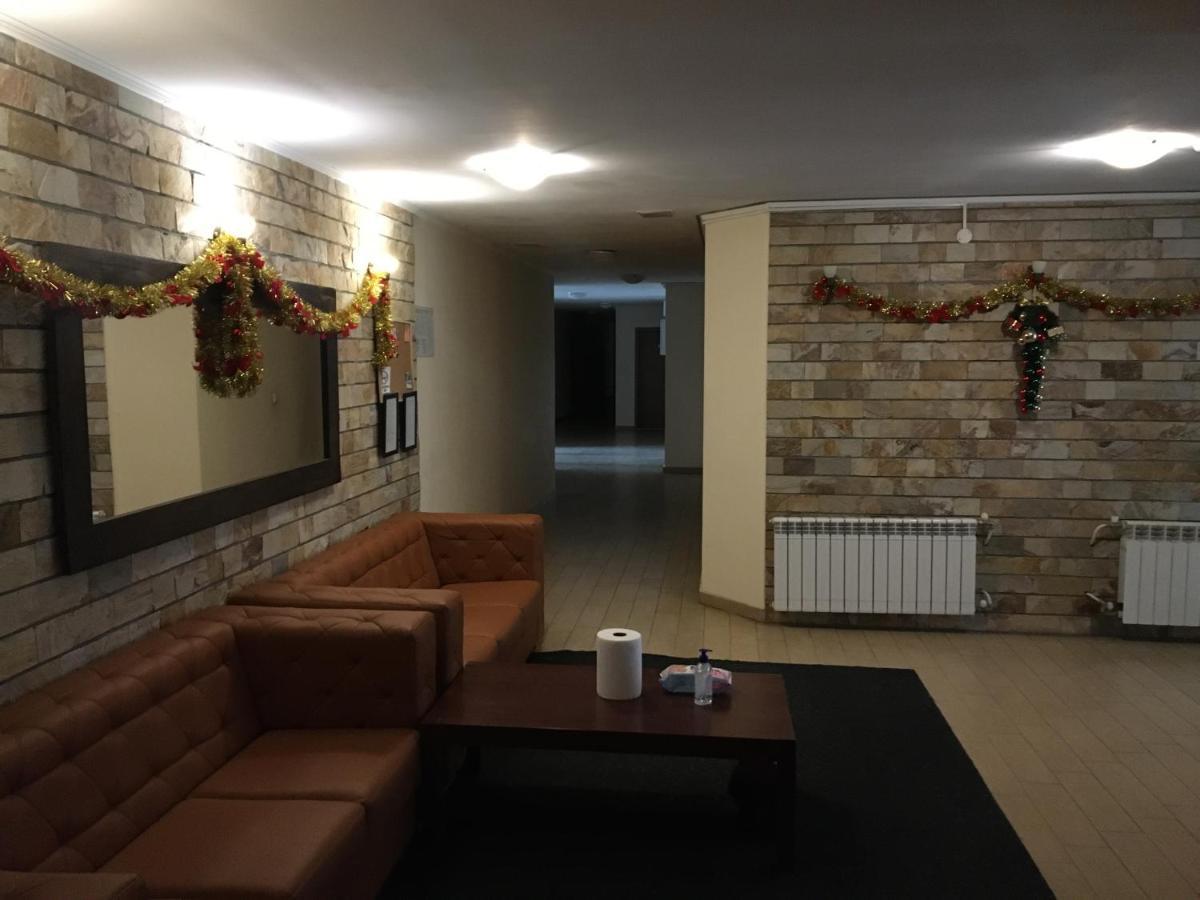 2 Bedroom Near Gondola